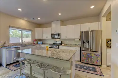 4474 Red Poppy Street, North Las Vegas, NV 89032 Kitchen