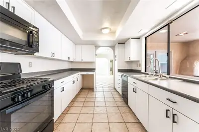 5319 TARA Avenue 0 Kitchen