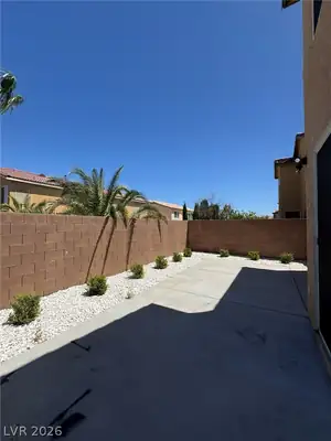 5352 Magnolia Crossing Street, Las Vegas, NV 89148 Yard