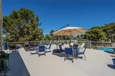 730 Royal Crest 422, Las Vegas, NV 89169 Patio
