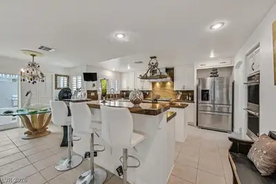 1465 Via Savona Drive, Henderson, NV 89052 Kitchen