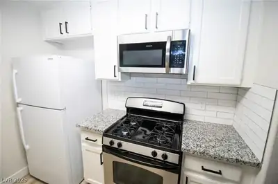 1468 Reef Ridge Court Kitchen