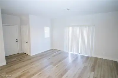 1468 Reef Ridge Court Living Room