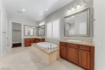 2908 Grande Arch Street, Henderson, NV 89044 Primary Bathroom