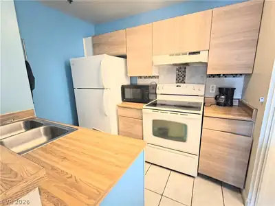 1381 East University Avenue 307 Kitchen