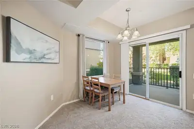 6868 Sky Pointe Drive 1053 Dining Area