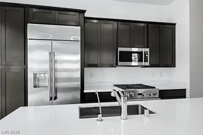 925 Allister Fields Lane, Las Vegas, NV 89138 Kitchen