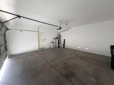 5921 Tamarack Lodge Lane, North Las Vegas, NV 89081 Garage