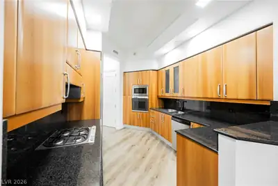2747 Paradise Road 104 Kitchen