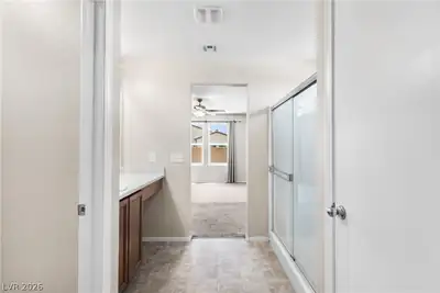 3557 East Marathon Drive Primary Bathroom