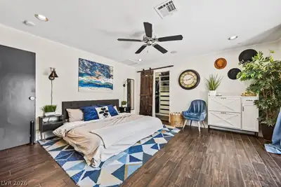 8715 West Hammer Lane Primary Bedroom