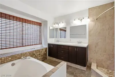 2813 Albemarle Way, Henderson, NV 89014 Primary Bathroom