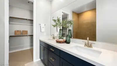 655 Semitone Lane, Henderson, NV 89015 Primary Bathroom