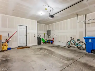 10977 Oregano Avenue, Las Vegas, NV 89166 Garage