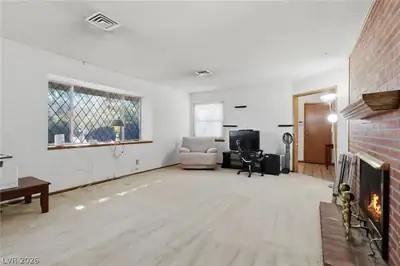 1209 Oak Tree Lane, Las Vegas, NV 89108 Living Room