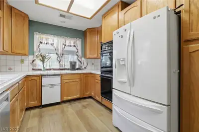 1209 Oak Tree Lane, Las Vegas, NV 89108 Kitchen