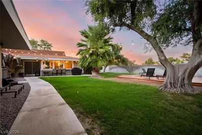 5710 Madre Mesa Drive, Las Vegas