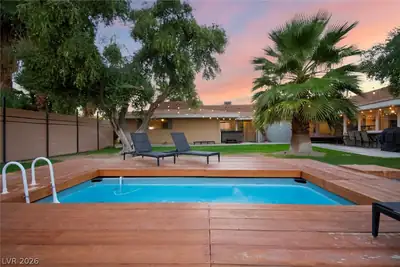 5710 Madre Mesa Drive, Las Vegas, NV 89108 Pool