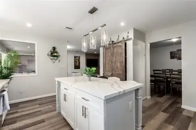 5710 Madre Mesa Drive, Las Vegas, NV 89108 Kitchen