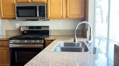 8524 Gold Flash Avenue, Las Vegas, NV 89129 Kitchen