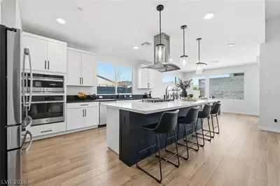 10253 Barnett Hill Court, Las Vegas, NV 89166 Kitchen