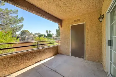 2200 South Fort Apache Road 1081 Patio