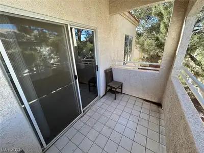 1900 North Torrey Pines Drive 217 Patio