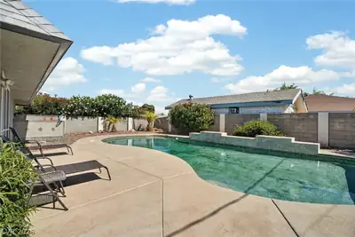 4401 Parkchester Circle, Las Vegas, NV 89108 Pool