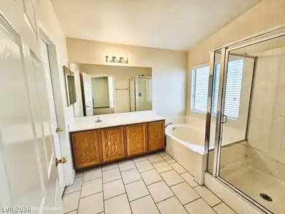 5953 Crumbling Ridge Street, Henderson, NV 89011 Primary Bathroom