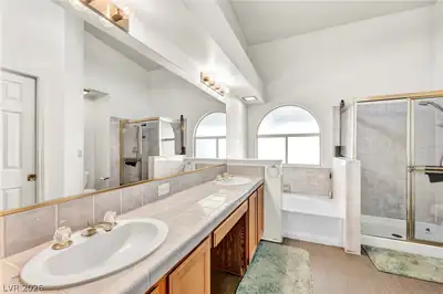 3 Richland Acres Court, Henderson, NV 89074 Primary Bathroom