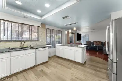 4770 Trevins Avenue Kitchen
