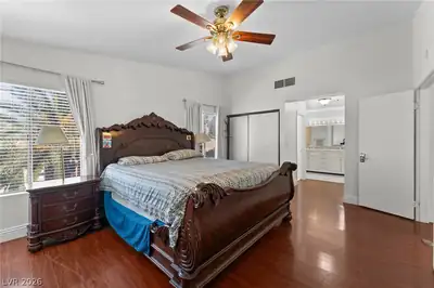 4770 Trevins Avenue Bedroom
