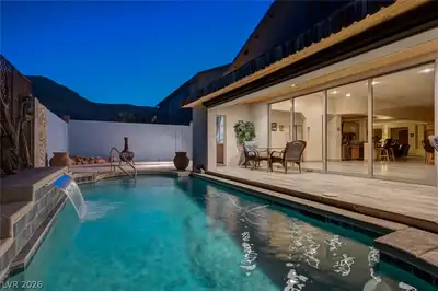 10093 Golden Bluff Avenue Las Vegas, NV 89148