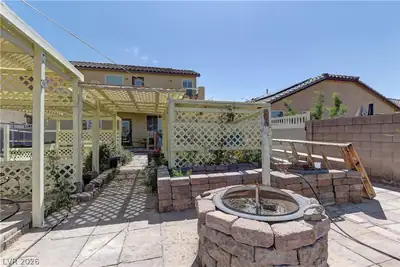 952 Crescent Falls Street, Henderson, NV 89011 Yard