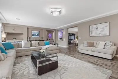 5493 Ledgewood Creek Avenue Las Vegas, NV 89141