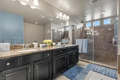 5493 Ledgewood Creek Avenue, Las Vegas, NV 89141 Primary Bathroom