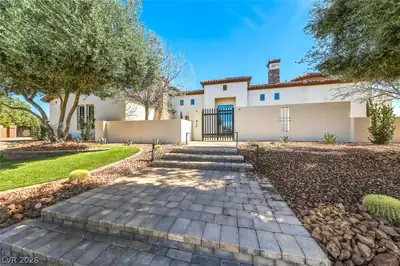 1140 Julie Road, Henderson, NV 89002 Front of Structure