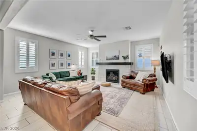 5560 Honey Creek Avenue, Las Vegas, NV 89131 Living Room