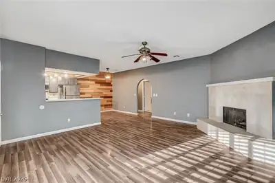 1412 Santa Margarita Street H Living Room