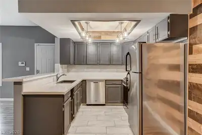 1412 Santa Margarita Street H Kitchen
