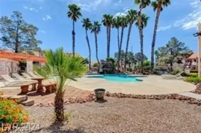7570 West Flamingo Road 125 Pool