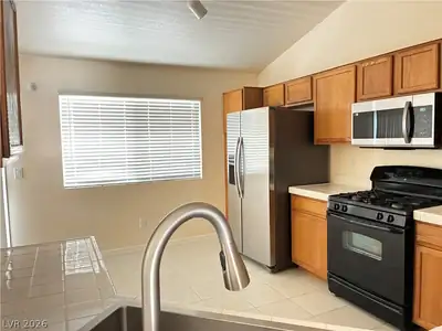 688 PANSY Place, Henderson, NV 89052 Kitchen