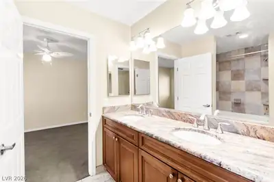 5584 Hawley Court Primary Bathroom
