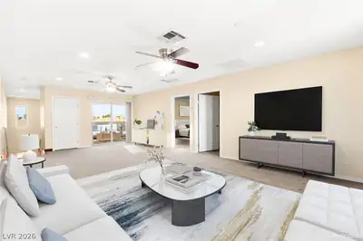 5584 Hawley Court Living Room