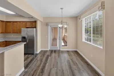 9901 TRAILWOOD Drive 1103 Dining Area