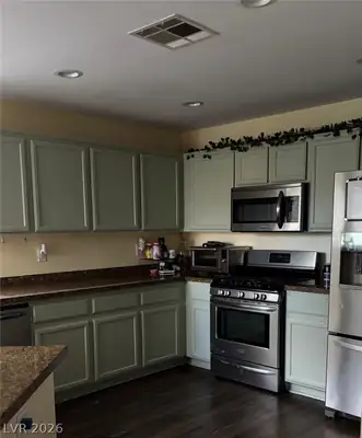 10413 Coyote Cub Avenue, Las Vegas, NV 89129 Kitchen