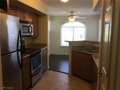 4400 South Jones Boulevard 2004 Kitchen