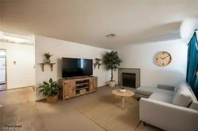 475 Annapolis Circle, Henderson, NV 89015 Living Room