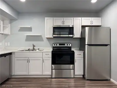 5117 Greene Lane D Kitchen