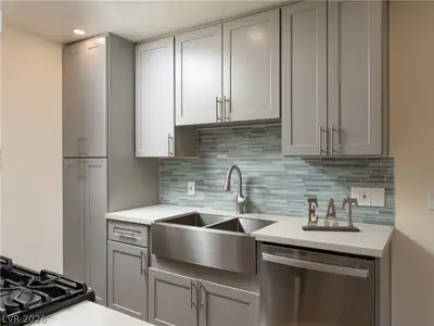 3318 North DECATUR Boulevard 2149, Las Vegas